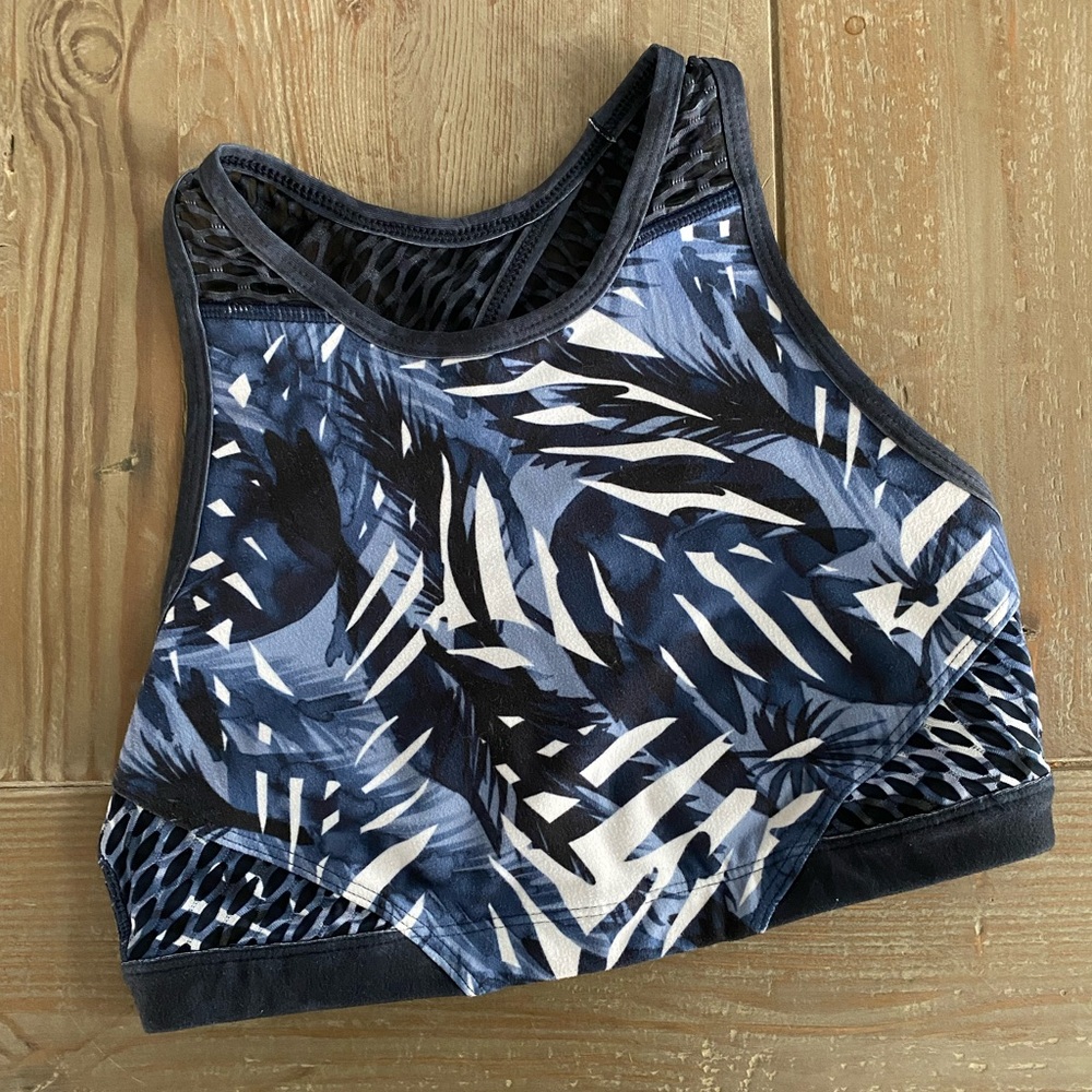 Tone it Up x Bandier royal palm sports bra size small